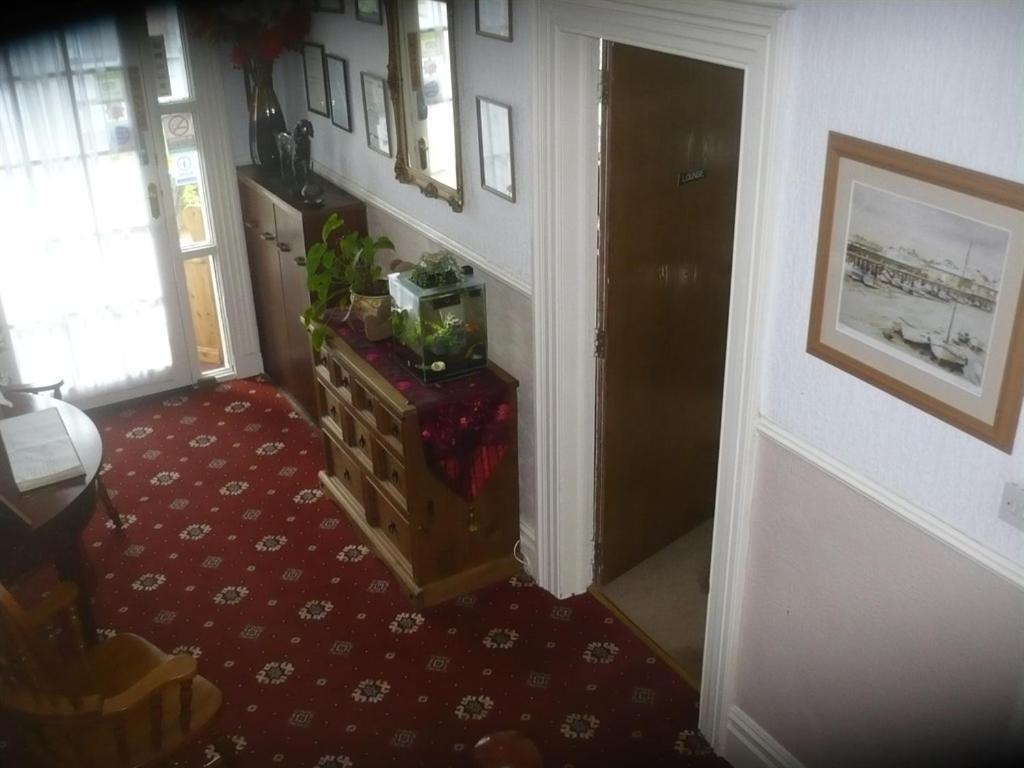 Bed & Breakfast The Broadfield 4*